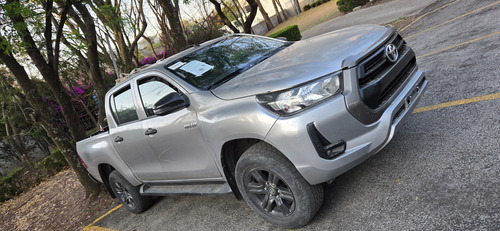 Toyota Hilux 2.7 Cabina Doble Base Mt