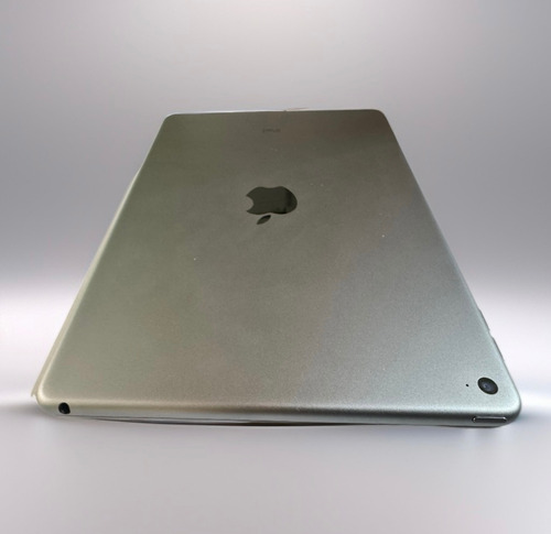 iPad Air 2nd Generación A1566 9.7 64gb Space Gray (Usado)