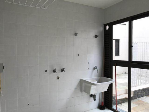 Alphaville 02 | Casa À Venda | Aconchegante | 4 Suítes Com Armários | Piscina Com Raia E Deck - Cnc1147