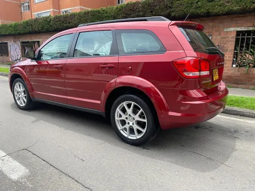 Dodge Journey SE AT 2.4CC AA 4X2