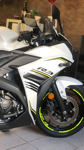 Imagen 3 de 6 de Yamaha R3