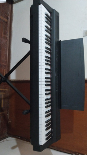 Piano Digital Yamaha P-121