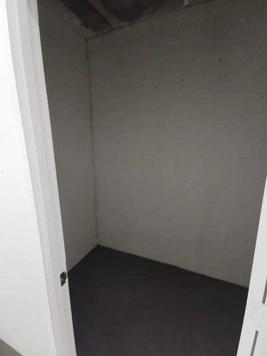 Venta Bodega Edificio Habitacional En Maipú