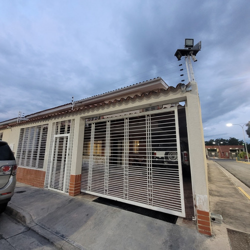Imagen 3 de 24 de Casa En Venta En La Morita, Av Aragua. Urb Los Girasoles 04121994409