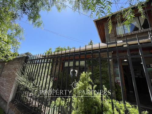Santa Cruz, Estupenda Casa Con Excelente Ubicación