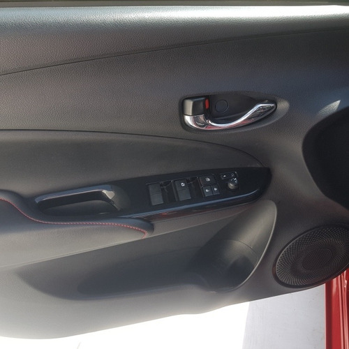 Imagen 9 de 15 de Toyota Yaris 2018 1.5 5p S Mt