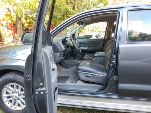 Toyota Hilux Srv