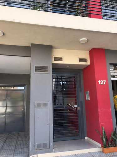 Imagen 2 de 20 de Departamento De 3 Ambientes Con Balcon Al Frente - Wilde