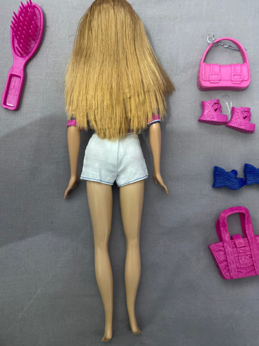 Muñeca Barbie Summer Con Accesorios Fabulosos Mattel 2006 (Usado)