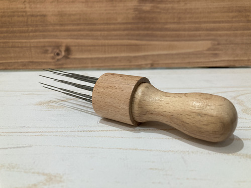 Mago De Madera Con 8 Agujas Intercambiables Para Fieltro