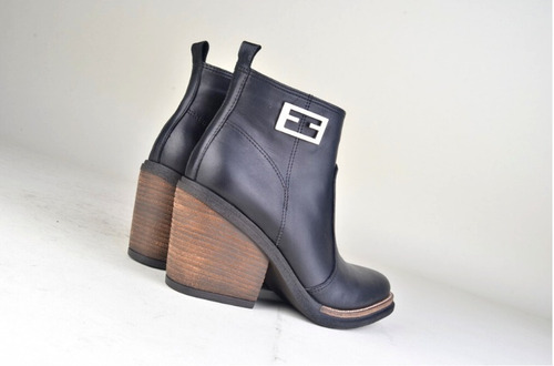Imagen 5 de 8 de Botas Botinetas Texanas De Mujer De Cuero Georgi - Ferraro