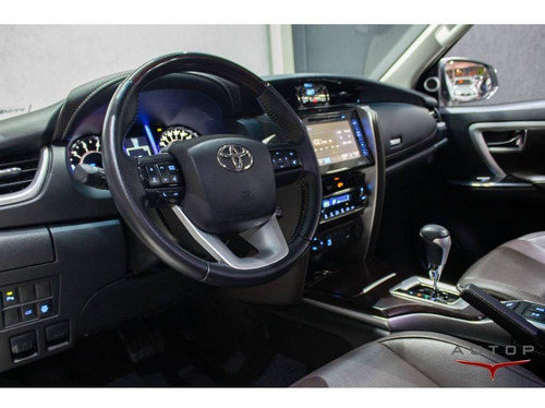 Imagem 8 de 15 de Toyota Hilux Srx 2.8 Turbo Diesel 4x4