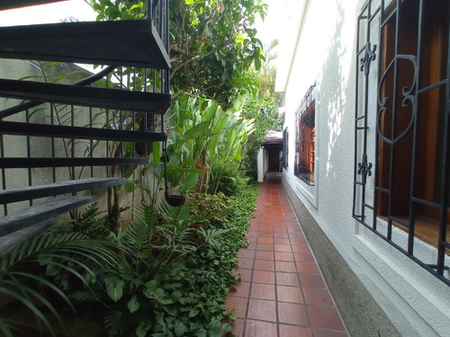 Imagen 3 de 17 de Casa En Venta En Los Palos Grandes (is)
