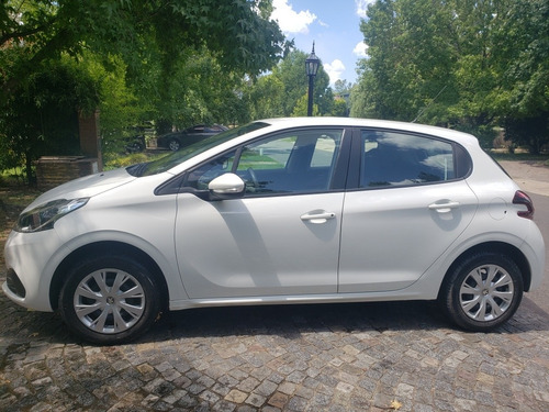 Peugeot 208 1.6 Active 2018