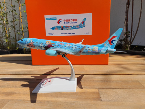 China Eastern 737-800 Frozen 1:200 Jc Wings Avión A Escala (Usado)