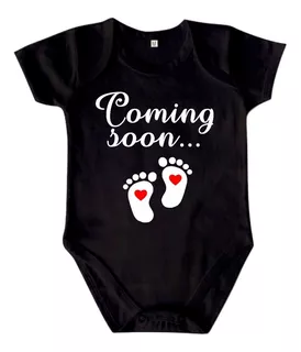 Body Bebê Infantil Frase Coming Soon Chegando Em Breve Neném