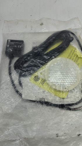 Photoswitch Objetos Transparentes 42smu-7250 Npn 100ma 24v (Usado)
