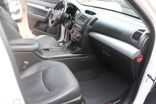 Kia Sorento 2.4 16V 4P EX AUTOMÁTICO