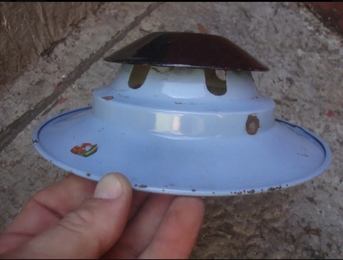 Antiguo Sombrero Enlozado Para Sol De Noche Rep. 22,1 Diam (Usado)