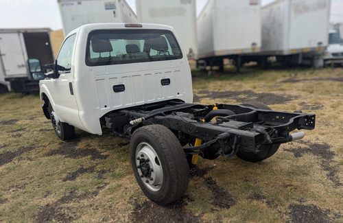 Ford F250 V8 Gasolina 2012, Automática (5 Toneladas)