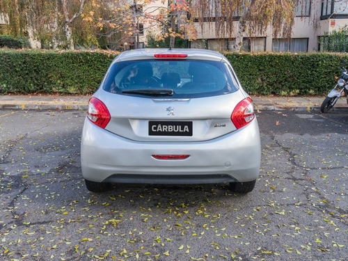 Peugeot 208 1.4 Active Hdi Diesel 68hp Mt 5p 2014.