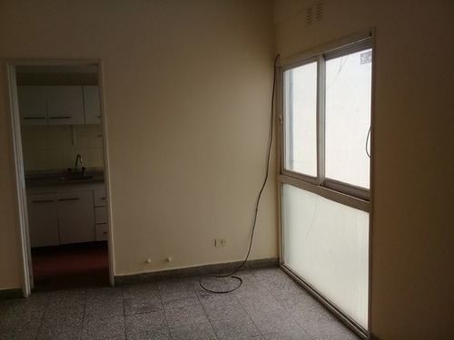 Imagen 5 de 12 de Departamento De Dos Ambientes Muy Luminoso Lanus Oeste
