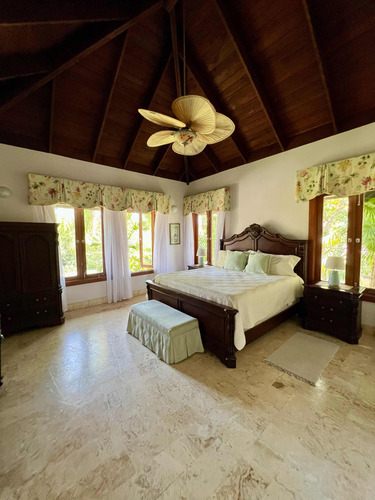 Villa Tropical En Veinte, Cap Cana, República Dominicana.