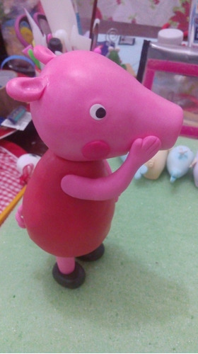 Recuerdo O Tope Para Pastel Pepa Pig Porcelana Fría.