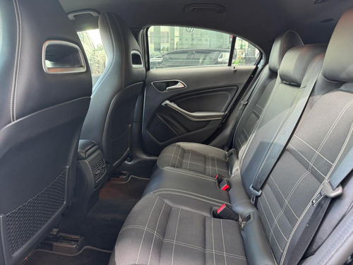 Mercedes-Benz A200 1.6 A200 Urban 156cv