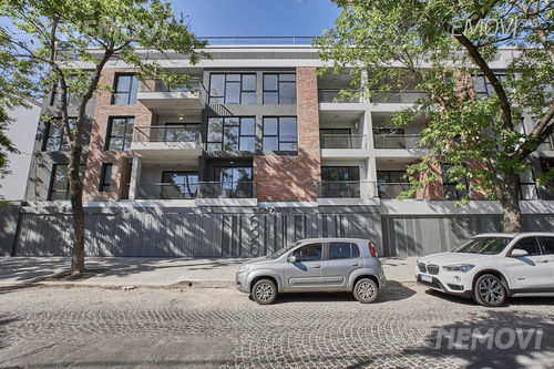 Imagen 2 de 10 de Edificio - Liniers - Hol Cafayate 626