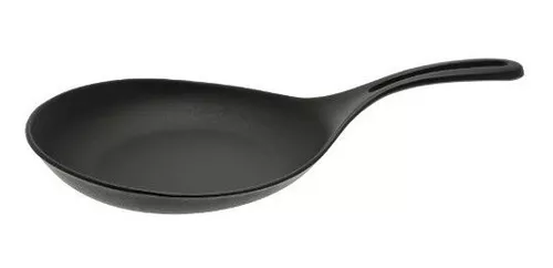 Iwachu Cast-Iron Omelette Pan