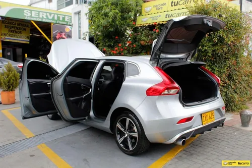 Volvo V40 2.0 T4 R-Desing Turbo