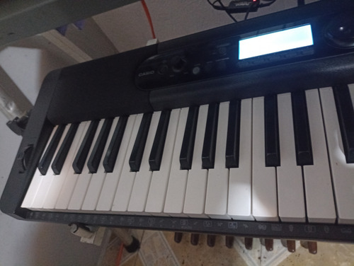 Teclado Casio Ct-s400. Carga Ritmos Y Midis Negro (Usado)