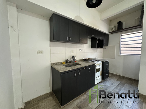 Dpto 2 Amb En Alquiler En Planta Baja Con 2 Patios.