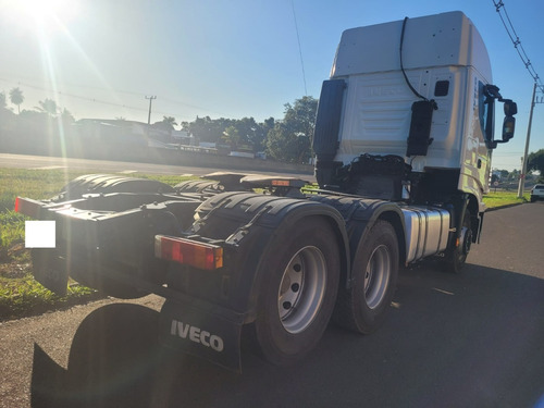 Iveco Stralis Hi-way 440 6x2 2022 Automático