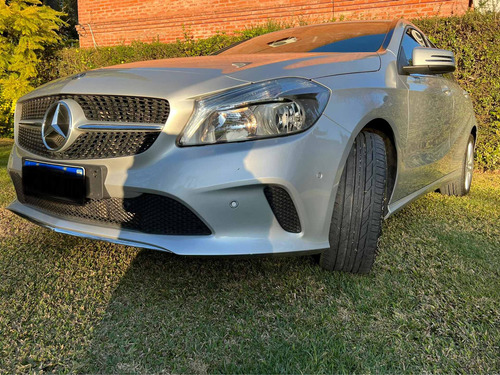 Imagen 2 de 12 de Mercedes-benz Clase A 2017 1.6 A200 Urban 156cv