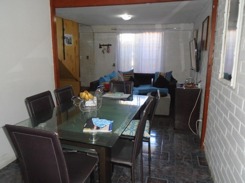 5 D. 1 B. Cercano Cesfam, Colegios, Supermercado, V. Alemana