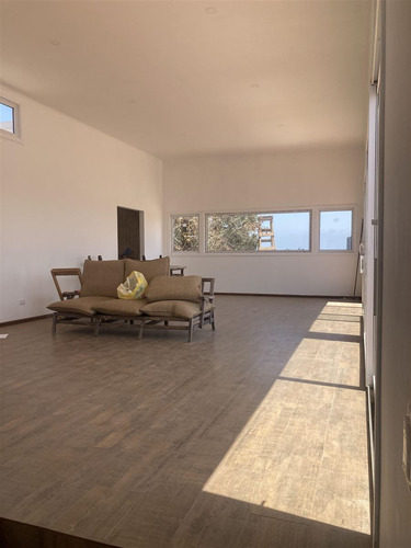 Casa En Arriendo De 4 Dorm. En Mantagua