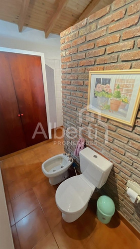 Venta Casa 4 Ambientes En El Palomar.