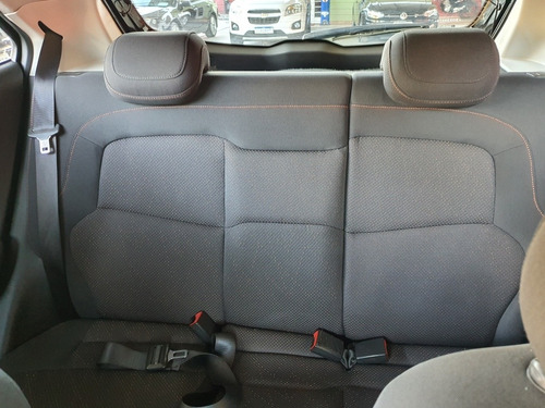 Imagem 12 de 14 de Chevrolet Onix 2014 1.4 Lt 5p