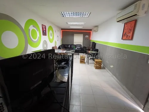 *jl/oportunidad De Negocio Galpón Cerrado 1 Abierto, 2 Casas Local Y Mas En Venta Barquisimeto, Centro Lara, Venezuela/ José López # 24-15926 / 920 M²