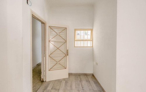 Imagen 6 de 22 de Ph Venta 2 Dormitorios 1 Baño 1 Patio 71 Mts 2 Totales - La Plata