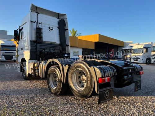Imagem 2 de 15 de Mb Actros 2546 Megaspace Trucado - 2019