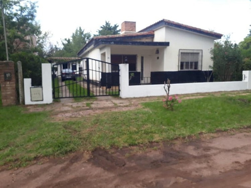 Impecable Chalet.dueño Directo!!oportunidad!!!.villa Rumipal .córdoba.a Metros Del Lago.venta O Permuto Por Departamento En La Costa.
