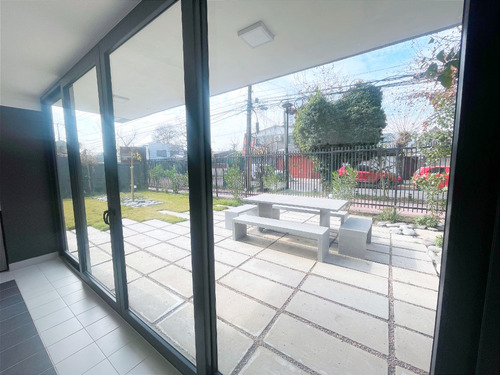 Rebaja 50%! Metro Lo Ovalle 1d1b + Terraza, La Cisterna