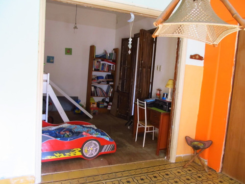 Casa En Venta De 3 Dormitorios Buceo Pu Con Fondo Y Jardín
