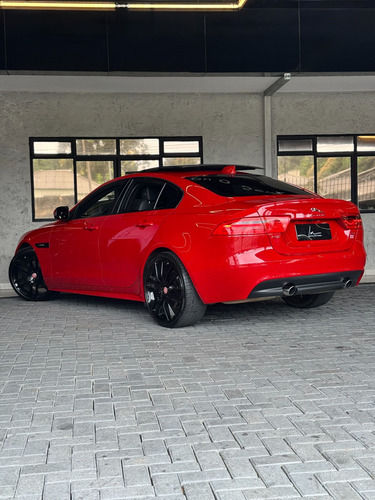Jaguar XE 2.0 Turbocharged R-Sport Aut.