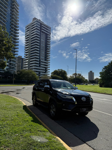 Toyota SW4 2.8 Sr 177 cv 4x4 5 asientos automática
