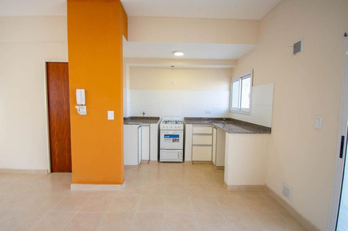 Imagen 13 de 30 de Duplex Tipo Casa Venta -165 Mts 2 Terreno-cochera - Berisso