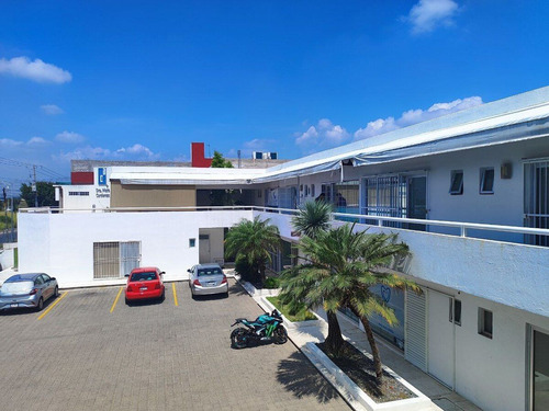 Local Comercial En Venta En Plaza Comercial En Carretera A Tlacote